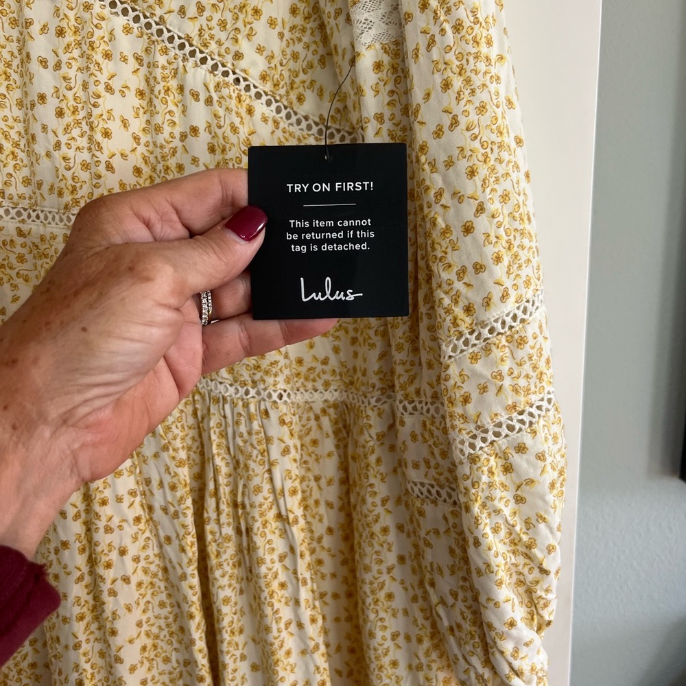 Cute casual dress that I bought for a wedding shower - Picture 3 of 5